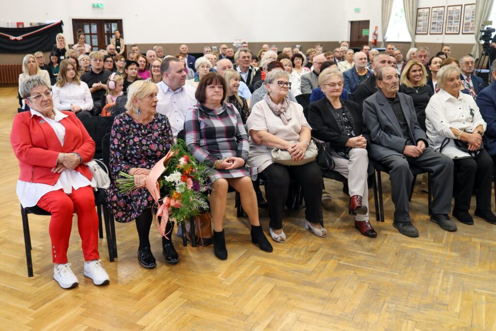 571111228_1217742990391517_6061518876248576539_n